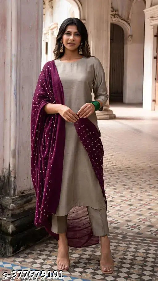 Women Embrodery Work Kurta Set